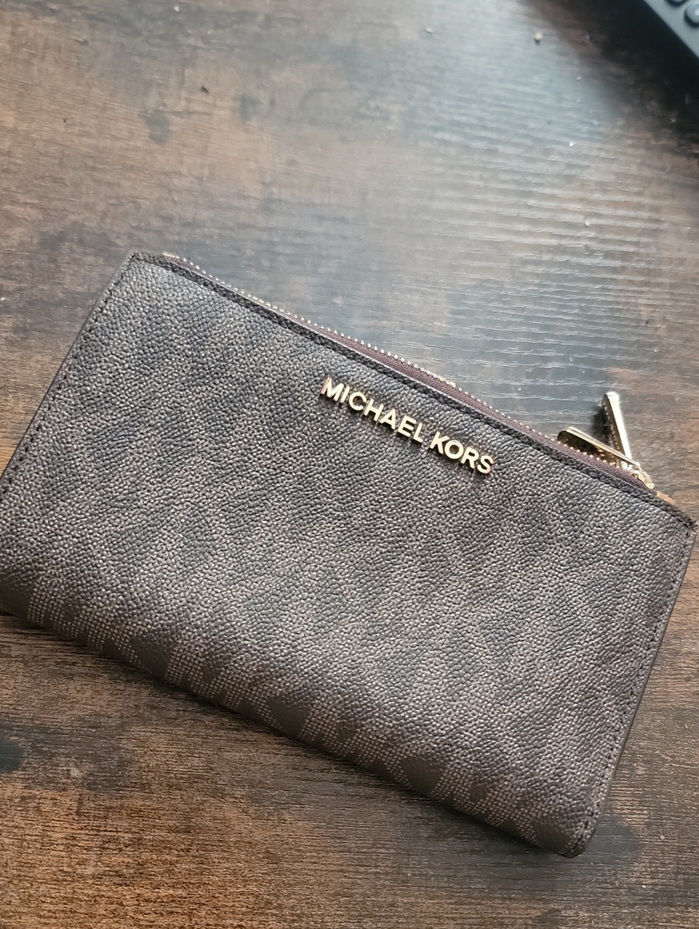 Michael Kors Men's Dark Brown Logo Zip Card Holder